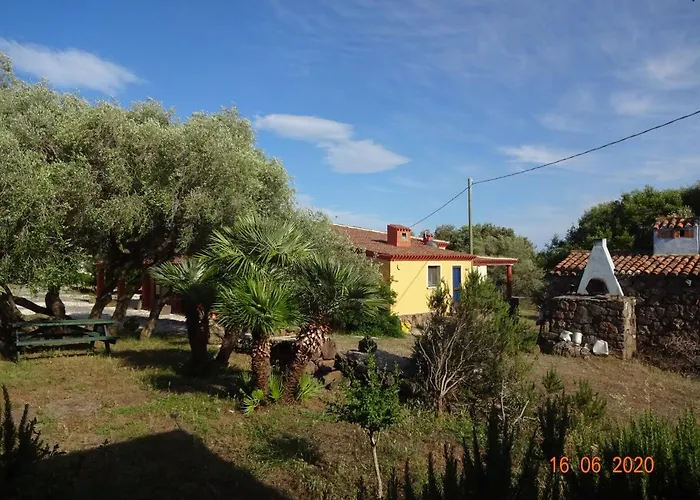 Alojamento de Turismo Rural Conca' E Janas